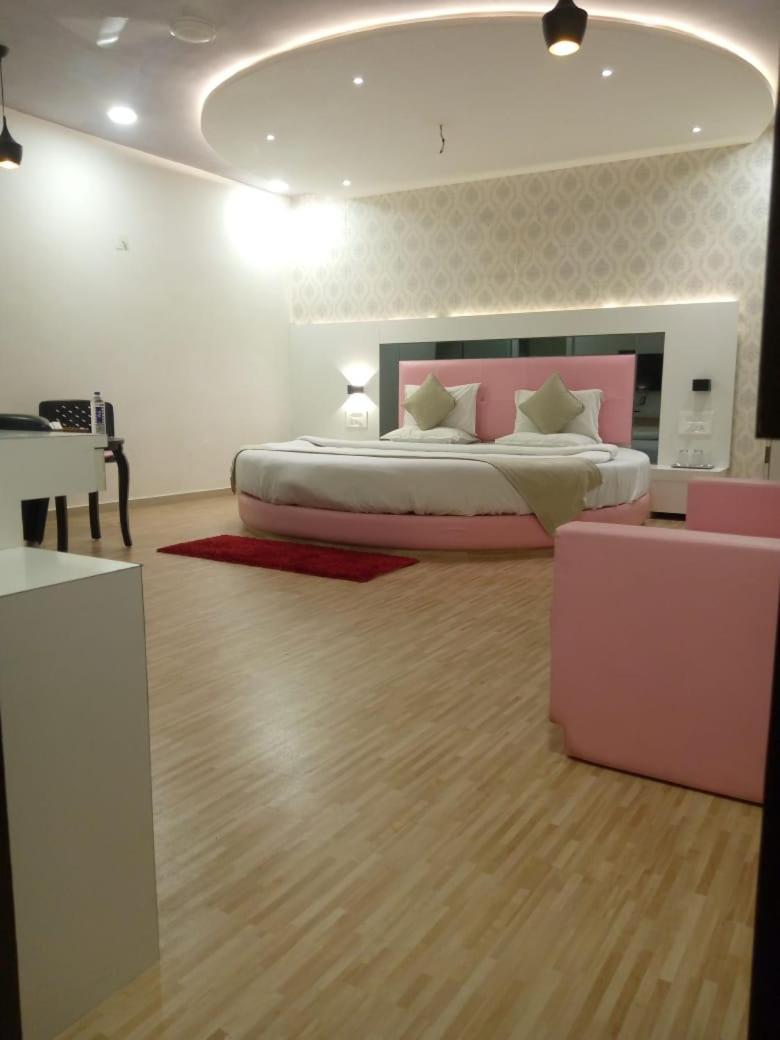 Hotel Shivalik - Mehsana Mahesana Экстерьер фото