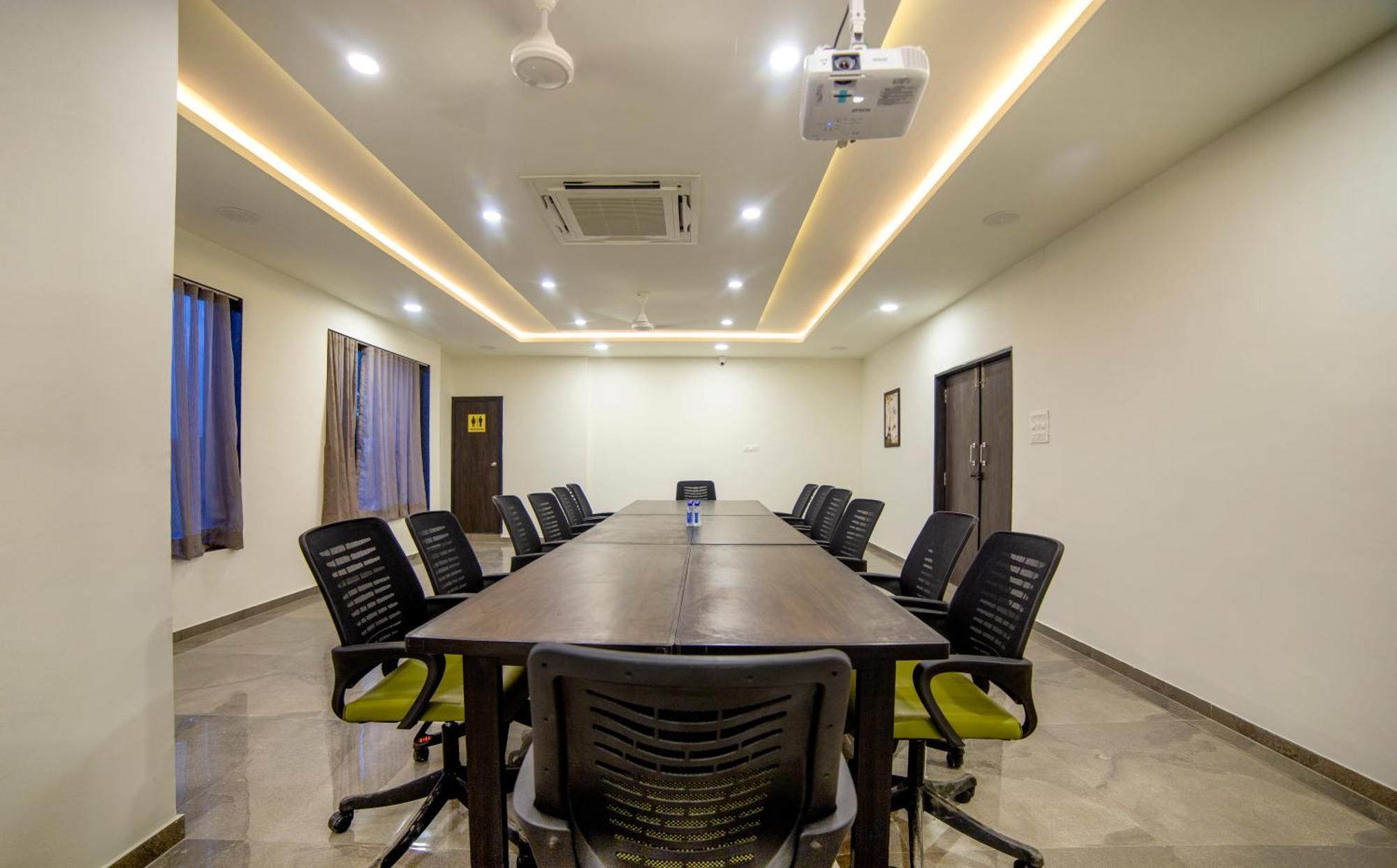 Hotel Shivalik - Mehsana Mahesana Экстерьер фото