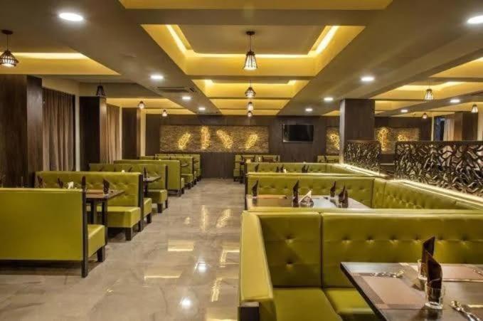 Hotel Shivalik - Mehsana Mahesana Экстерьер фото